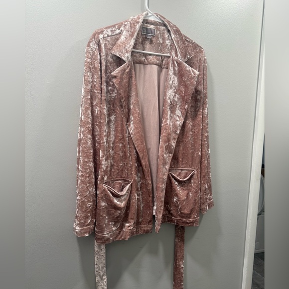 Chelsea28 Jackets & Blazers - Chelsea 28 beautiful crushed velvet pink drapey blazer jacket size M